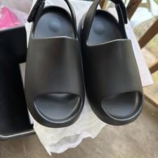 Cape Robbin Iris♡C LBK Kollection Girls-yeezy Slides Pre School Size 1YBlack