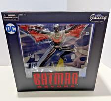 Diamond Select Gallery DC Batman Beyond PVC Diorama Statue Figure