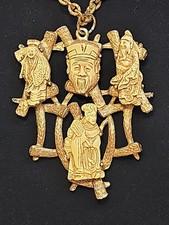 RARE VINTAGE  GODS OF FORTUNE GOLD TONE PENDANT NECKLACE 