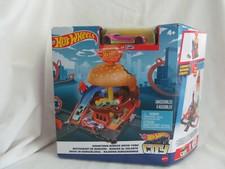 Hot Wheels City Downtown Burger Drive Thru NIB