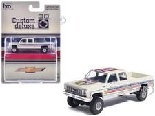 1976 CHEVROLET CUSTOM DELUXE K30 PICKUP "JULY 4TH" 1/64 DIECAST BY IXO IA64032