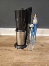 SodaStream Aqua Fizz Sparkling Water, 1 Glass Carafe,  1 Used CO2 Canister
