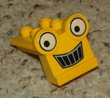 LEGO Duplo - Bob the Builder - Backhoe Grille (Scoop's Face) - Yellow