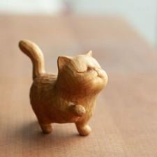 A tsundere cat -- Wooden Statue animal Carving Wood Figure Decor Children Gift M