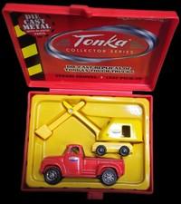 Tonka Collectors Series Diecast 1956 Pickup & Steam Shovel w Red Case Maisto