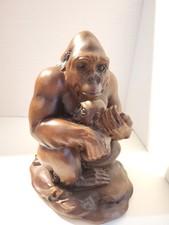 Mama And Baby Gorilla Resin Statue 6.5 In. Tall, 5.5 In.wide Looks Wooden