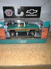 M2 Machines 1/64 1973 Chevy Cheyenne Super 20 4x4 R103