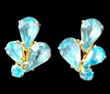 Vintage Light Blue Rhinestone Gold Tone Screw Back Earrings 
