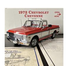 Danbury Mint 1972 Chevy Cheyenne 1:24 - Orange/White - W/ Box & Docs MINT Truck