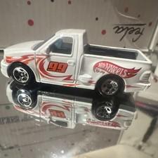 Hot Wheels Ford F-150 SVT Lightning 1:64 Diecast Pickup Truck White 2020