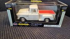 Motormax 1955 Chevrolet Stepside Pick-up 1:24 Diecast Truck