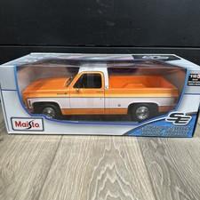 1/18 1974 Chevrolet C10 Cheyenne Super Maisto Minicar