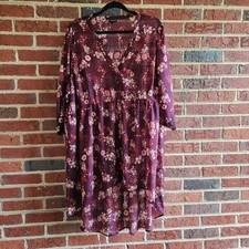 Torrid Lexie Floral Chiffon Hi-Low Button Down V-Neck Tunic Top Purple Maroon 4