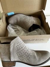 Tom’s Deia Desert Taupe Ankle Boots - Size 7