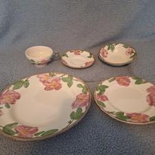 NIB FRANCISCAN DESERT ROSE 5 PC PLACE SETTING NEW