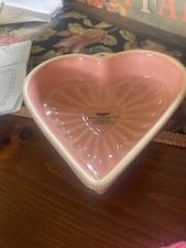 Chantal pink Heart-Shaped Baking Dish ~ 2 1/2 Cups, .6 ltr ~ 7 1/4" ~ 93-HM17