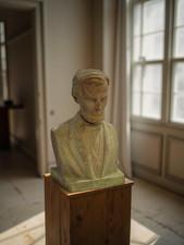 Copper Abraham Lincoln Bust Statue on Wooden Pedestal – Historical Collectible