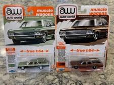 Auto World 1970 Chevy Kingswood Estate Wagon 2 Car Set Copper & Green 1/64