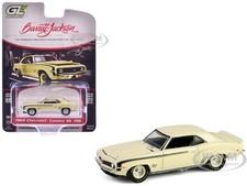 1969 CHEVROLET CAMARO SS 396 BUTTERNUT YELLOW 1/64 DIECAST BY GREENLIGHT 37320 C