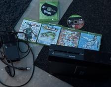 Microsoft Xbox One Console Bundle w/ 4 Games NBA 2K19 FIFA 19 WWE 2K17