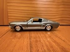Ford Mustang GT Coupe 1967 grey diecast modelcar Maisto 31260 1:24
