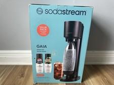 Soda Stream Sparkling Water Maker w/ 2 Drink Mixes Make Soda Pop BB: 06/21/2026