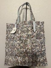 Keith Haring's iconic illustrations with Coach's signature design Keith Harings 