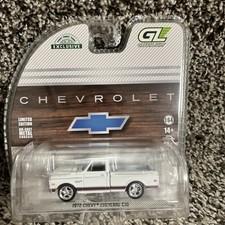 1:64 Greenlight 1972 Chevy Cheyenne C10 Short Bed White Hobby Exclusive NEW!!