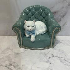 Cat in the armchair decor 5 In