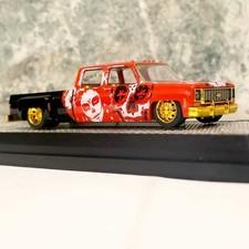 M2 1:64 1973 Chevy Cheyenne Dia De Los Muertos Lowrider Pickup Diecast w/Case