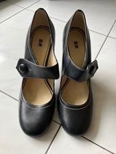 Super cute BP. Mary Janes, black leather w/ contrast stitching, in perfect shape