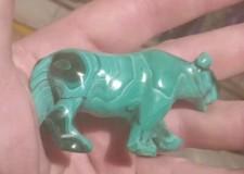 3.1" 2.7 oz Beautiful MALACHITE Cougar Spirit Animal Detailed Carving Crystal
