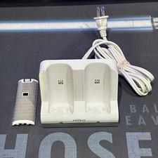 Nintendo Wii NYKO Controller Charge Station Dock White 87090-A50