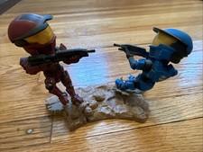 Legendary Loot Crate HALO Icons Spartan Warzone Figures On Base Red/Blue Loose
