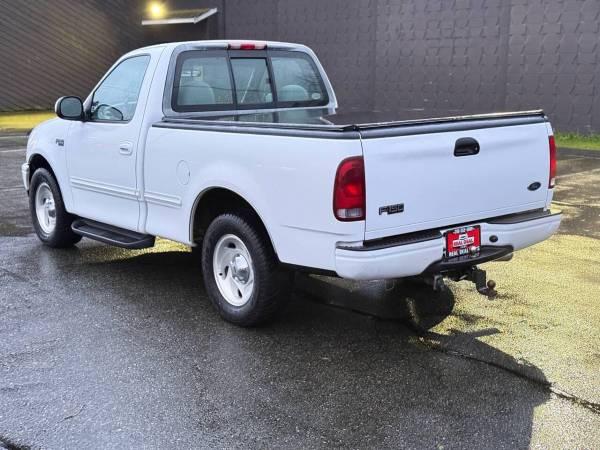 1998 Ford F-150 F150 XL 2dr Standard Cab SB Pickup Truck 21