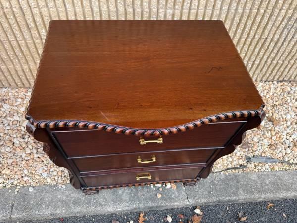 Mid 20th Century Vintage George III Style Carved Mahogany Serpentine Chest of Dr 6