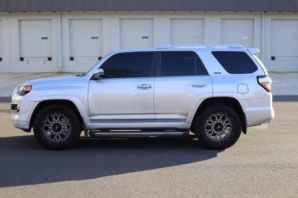 2023 Toyota 4Runner LIMITED 4WD 3ROW 9