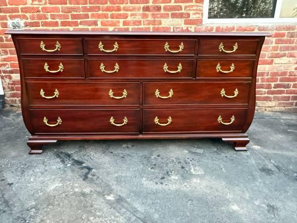 Henkel Harris Mahogany Bombe Dresser