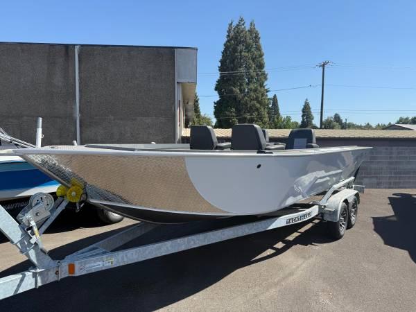 2025 (White) FISH RITE River Master 20' w/ YAMAHA F150 Tiller