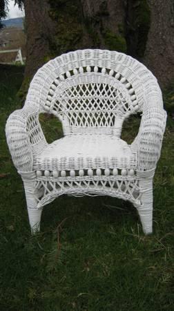 Vintage Child's White Wicker Rocking Chair 6