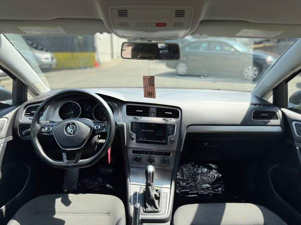 2016 Volkswagen Golf SportWagen TSI S Wagon 16