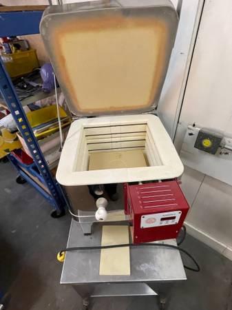 Skutt GlazeTech Test Kiln - Cone 10 - Like New! 2