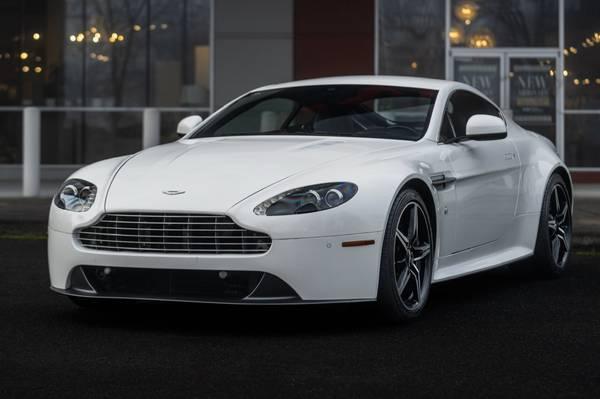 2016 ASTON MARTIN VANTAGE GTS LOW MILES RARE CAR db11 dbs dbx