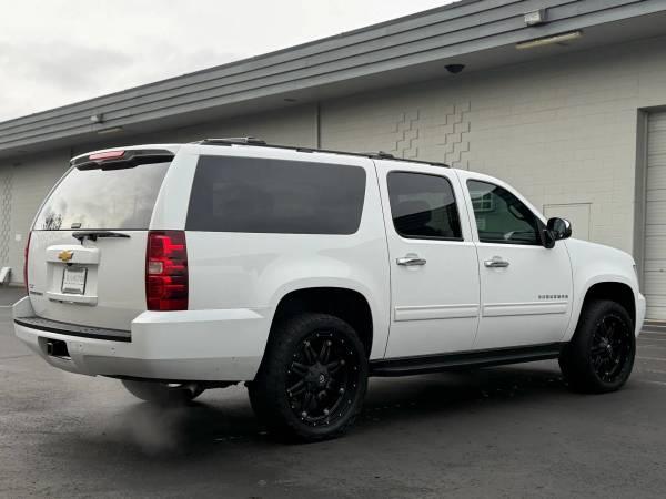 2013 Chevrolet Suburban 1500 - Financing Available! 8