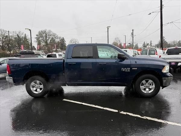 2020 RAM 1500 Classic 4x4 4WD Truck Dodge SLT Crew Cab 6.3 ft. SB Pickup 9