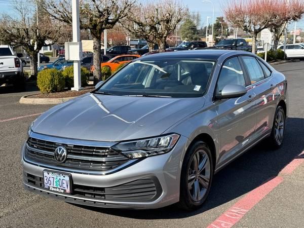 2024 Volkswagen Jetta 1.5T SE VW Sedan 4