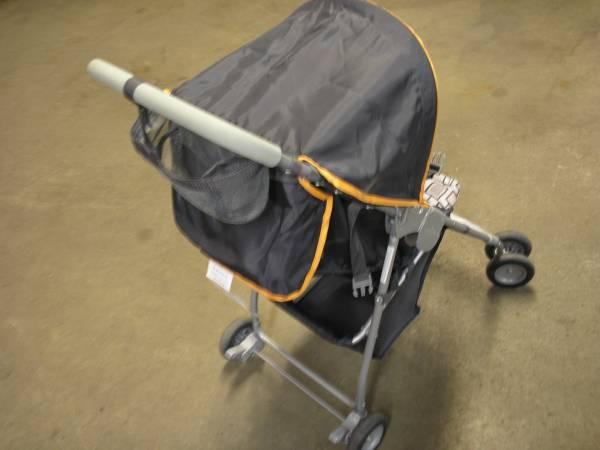 Lightweight Cosco folding baby stroller 2