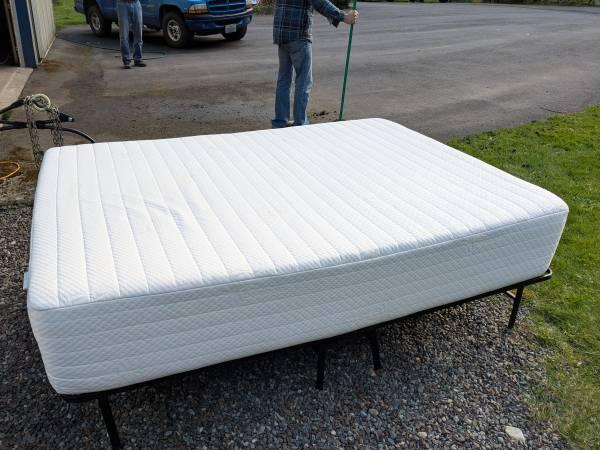 Queen Memory Foam Mattress