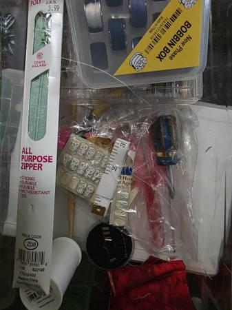 Sewing accessories/notions