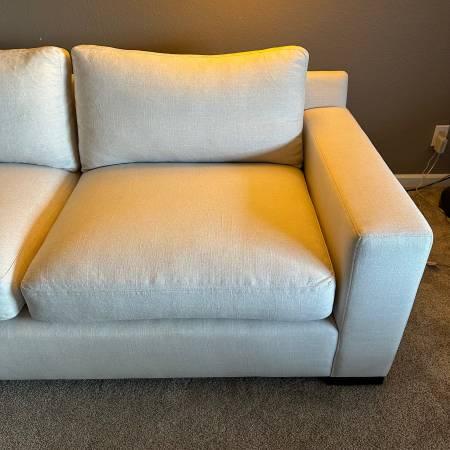 COUCH Of Seattle Plush Belgium Sofa -Delivery Available 6